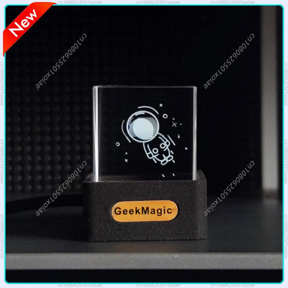 Smart Home Display - Crystal Cube Photo Display Holographic Desktop